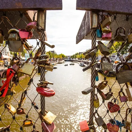 Hidden Gem W Kitchen *