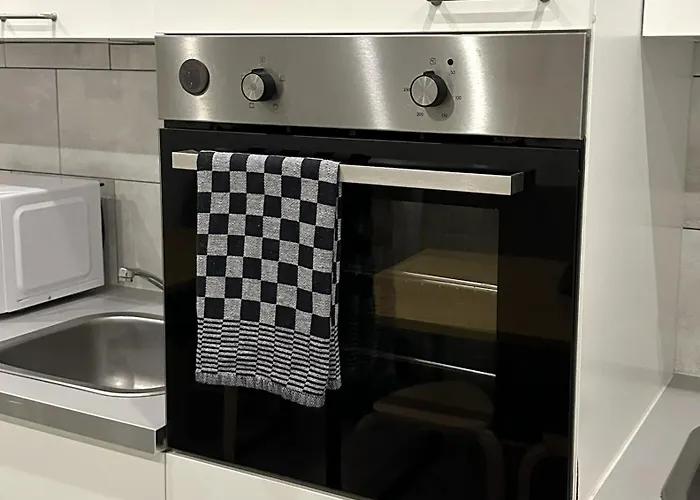 Apartment Hidden Gem W Kitchen *